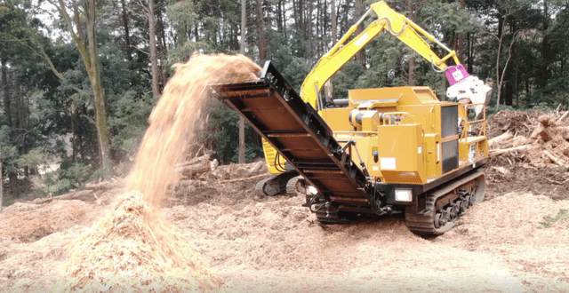 「自走式横投入型木材破砕機 MRC-3000」について詳しく見る