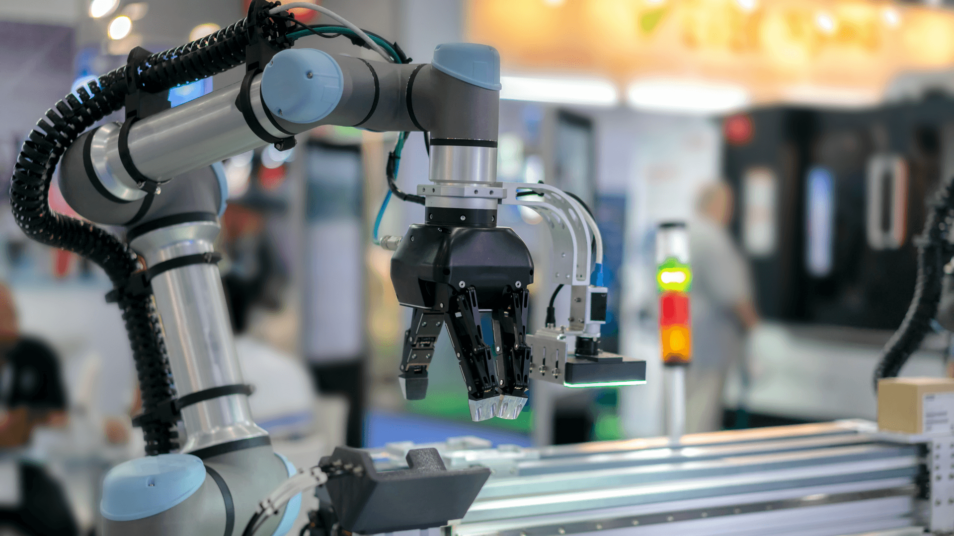 ロボットハンドとは | 種類・メリット・活用事例を詳しく解説
